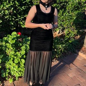 Vintage Gunne Sax Velvet dress with Brooch